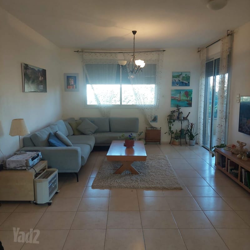 Photo from Yad2 – 5 Rooms • ₪8,500, הסחלב 9, Kiryat HaPrachim 2005, Ra'anana (1)