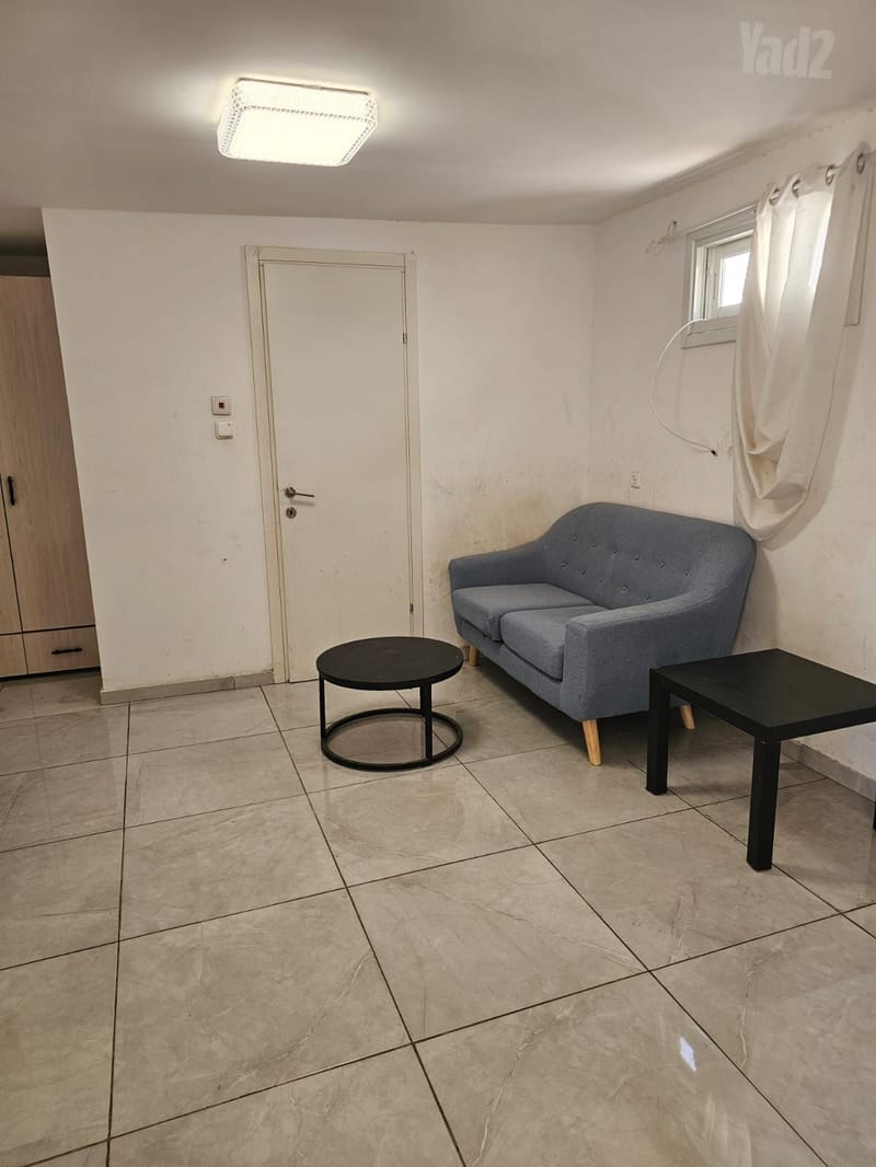 תמונה מיד2 – סטודיו • 1,350 ₪, בצלאל 37, שכונה ב', באר שבע (1)