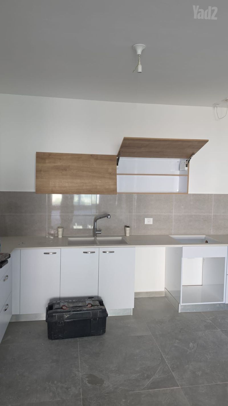 Photo from Yad2 – 5 Rooms • ₪7,500, אליהו הנביא 14, HaNeviim, Rosh HaAyin (1)