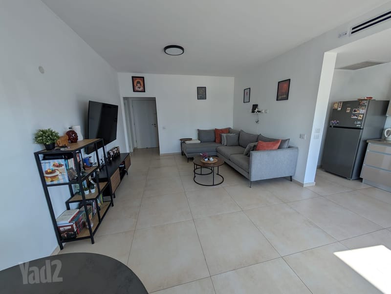 Photo from Yad2 – 5 Rooms • ₪8,900, נווה יהושע 44, Neve Yehoshua, Ramat Gan (1)