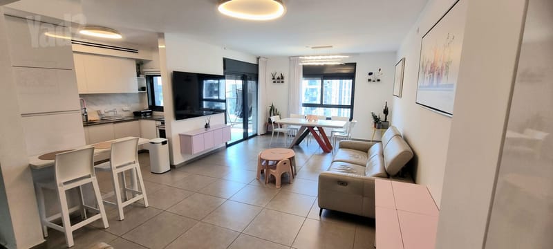תמונה מיד2 – 5.5 חדרים • 8,650 ₪, שמעון פרס 13, בית בפארק, אור יהודה (1)
