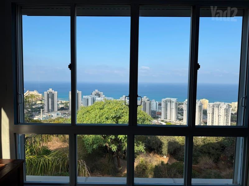 Photo from Yad2 – 3 Rooms • ₪6,000, דרך הים 171, Western Carmel, Haifa (1)