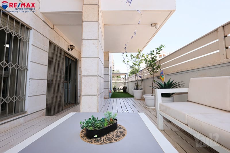 תמונה מיד2 – 5 חדרים • 3,690,000 ₪, דרך הפארק, קרית השרון, נתניה (1)