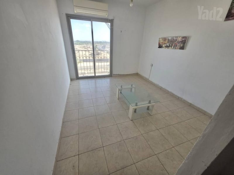 Фото с Yad2 – 3 Комнаты • 1,800 ₪, גיורא יוספטל 40, Кирьят-Ям Гимель, Кирьят-Ям (1)