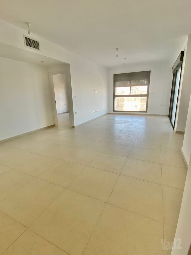 תמונה מיד2 – 4 חדרים • 6,000 ₪, שוהם 16, צפון מזרח מרכז העיר, נתניה (1)