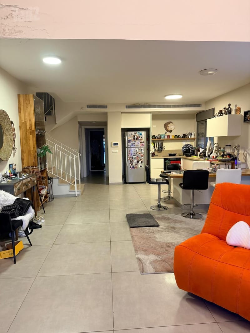 תמונה מיד2 – 5.5 חדרים • 7,400 ₪, התשבי 33, רמת התשבי, חיפה (1)