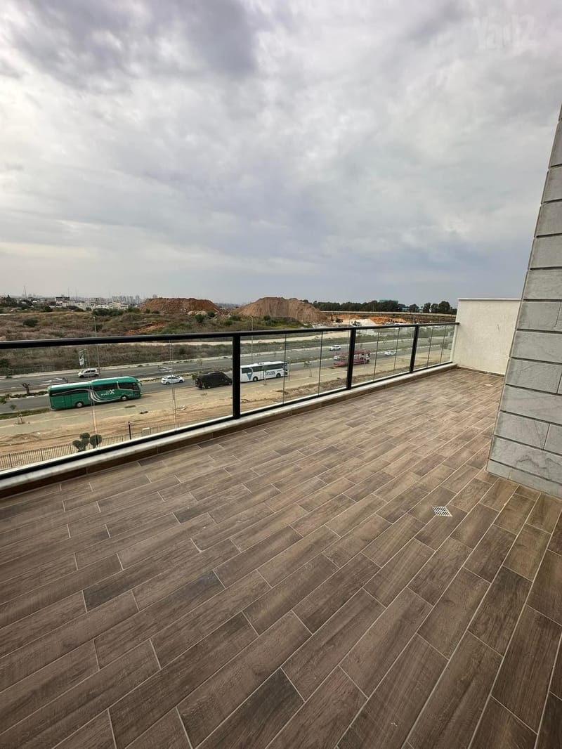 תמונה מיד2 – 6 חדרים • 7,800 ₪, רפאל איתן 32, נאות שמיר, רמלה (1)
