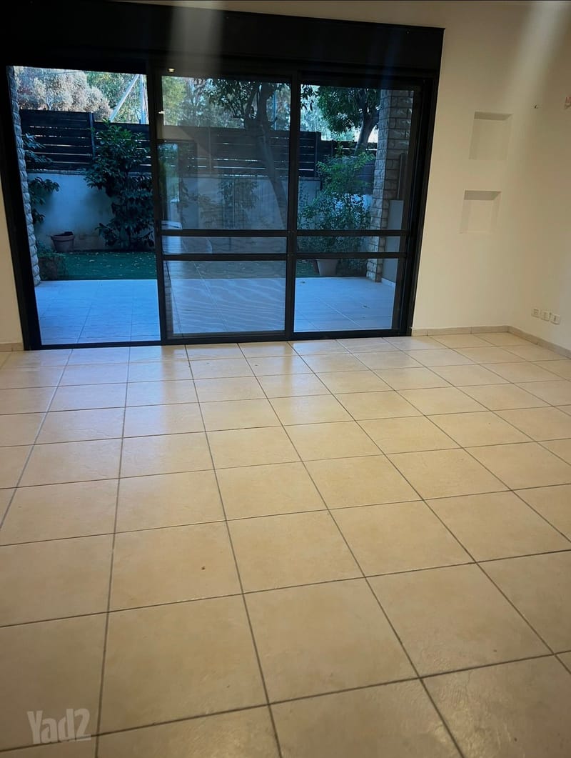 תמונה מיד2 – 5.5 חדרים • 11,500 ₪, אמנון ותמר 78, אבן יהודה (1)