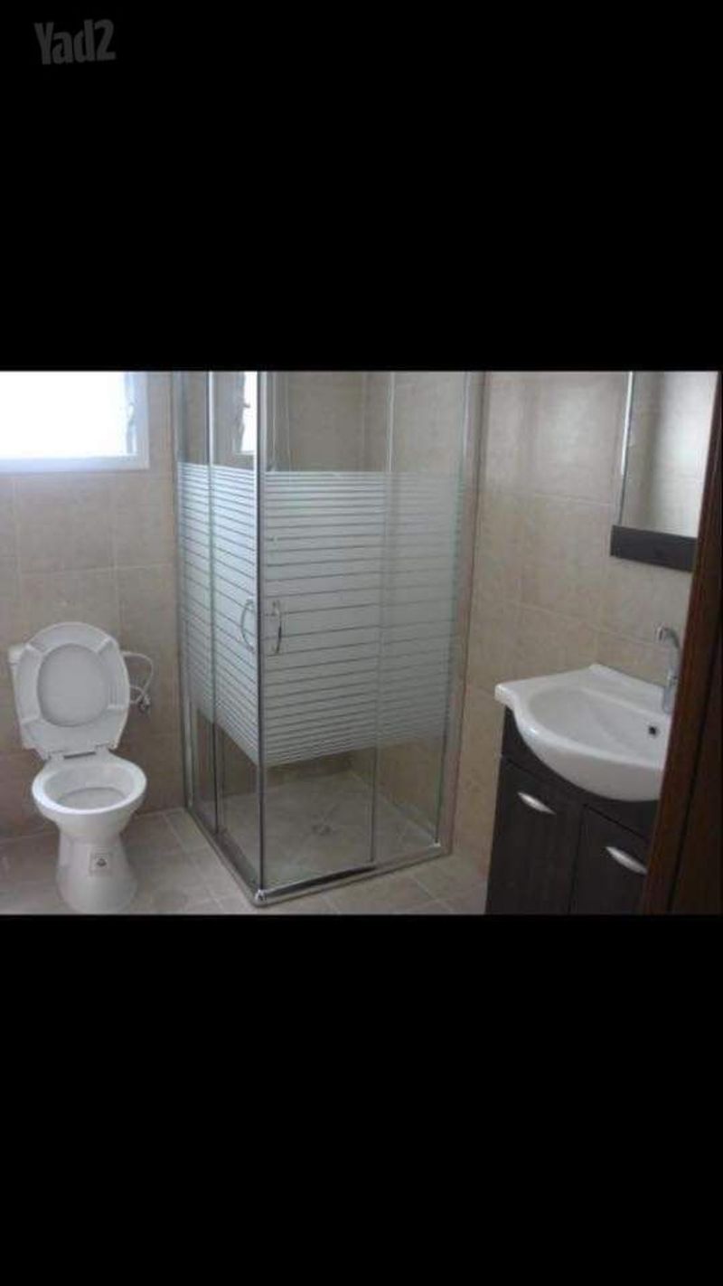 Photo from Yad2 – 2 Rooms • ₪2,500, בר כוכבא 17, Sha'arayim, Rehovot (1)