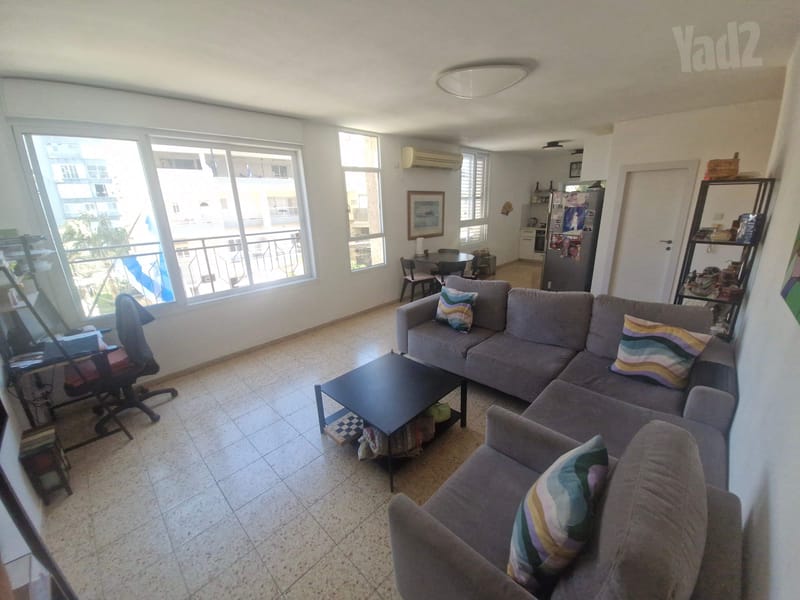 תמונה מיד2 – 5 חדרים • 2,600,000 ₪, גלבוע 6, מרכז, כפר סבא (1)