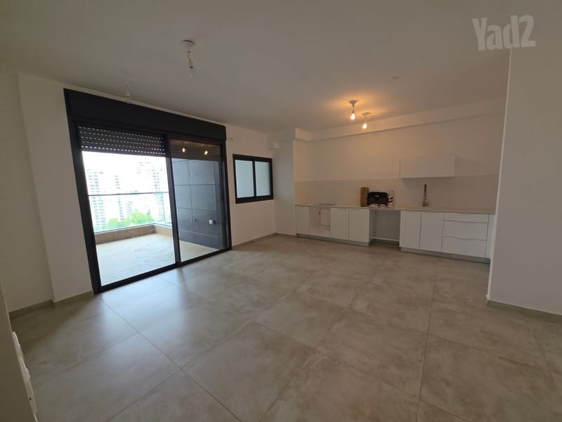 תמונה מיד2 – 3 חדרים • 8,200 ₪, ראול ולנברג 33, נווה שרת, תל אביב (1)