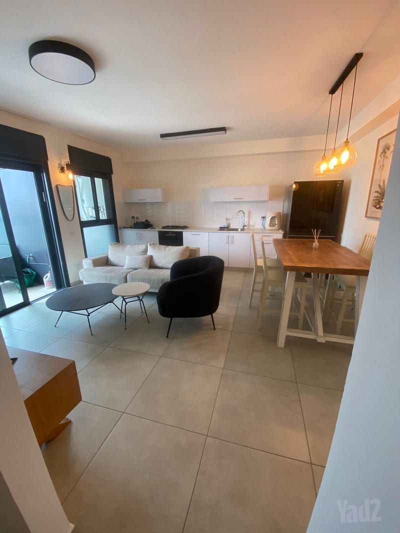 תמונה מיד2 – 2 חדרים • 7,200 ₪, עפרה חזה 9, שכונה דרום חדש, בת ים (1)