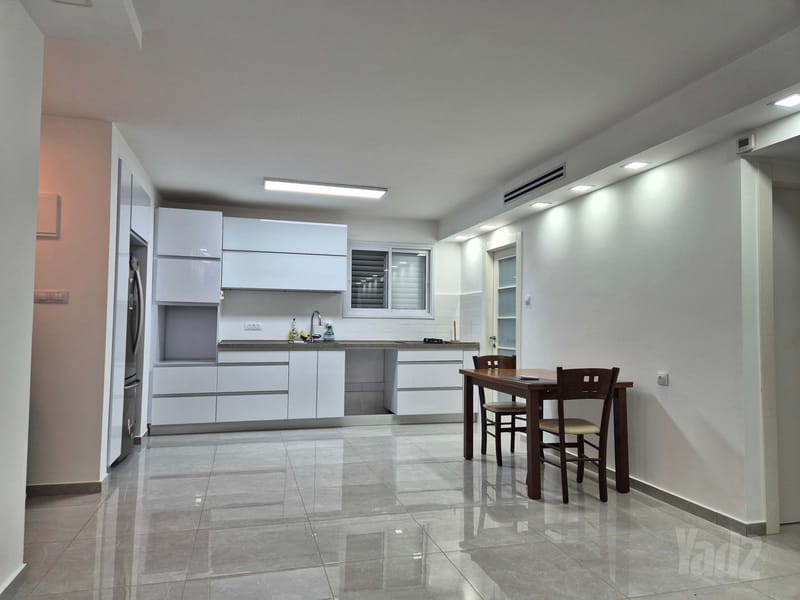 תמונה מיד2 – 4 חדרים • 1,960,000 ₪, שלמה המלך 50, רובע י"ג, אשדוד (1)