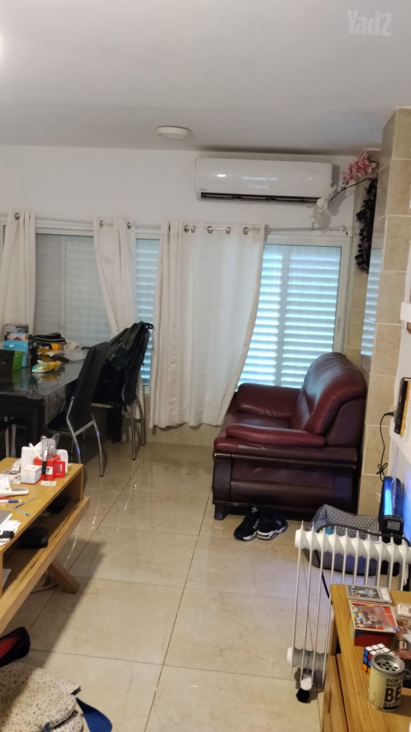 תמונה מיד2 – 3 חדרים • 5,200 ₪, מעפילי אגוז 32, נווה חן, תל אביב (1)
