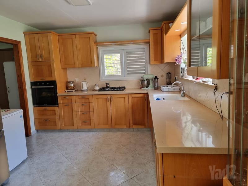 Фото с Yad2 – 3 Комнаты • 6,500 ₪, הרב אלימלך נויפלד 4, Неот-Ганим, Нетания (1)