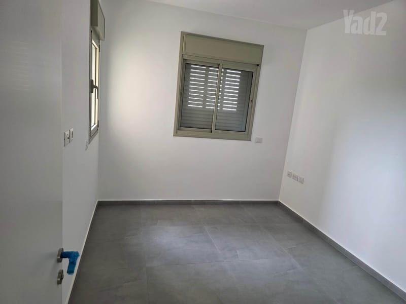 תמונה מיד2 – 3 חדרים • 7,300 ₪, שלמה המלך 12, קיראון, קרית אונו (1)