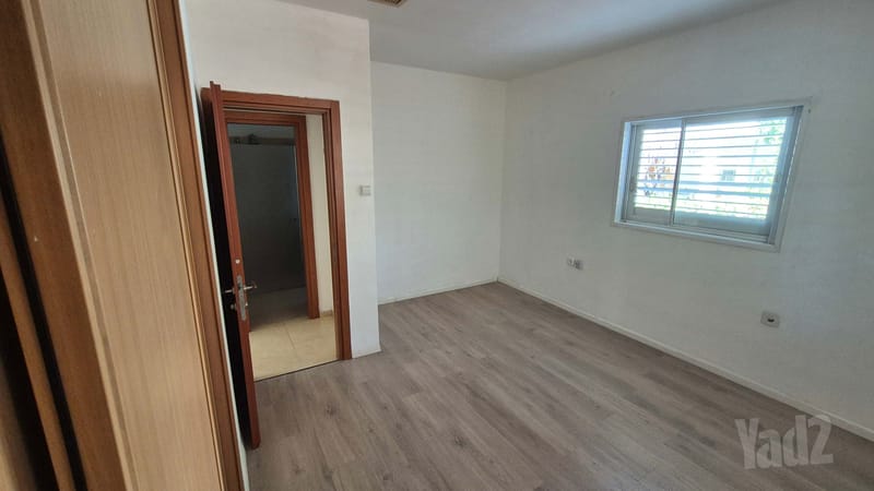 תמונה מיד2 – 5.5 חדרים • 10,400 ₪, נגב 6, גבעת טל, ראש העין (1)