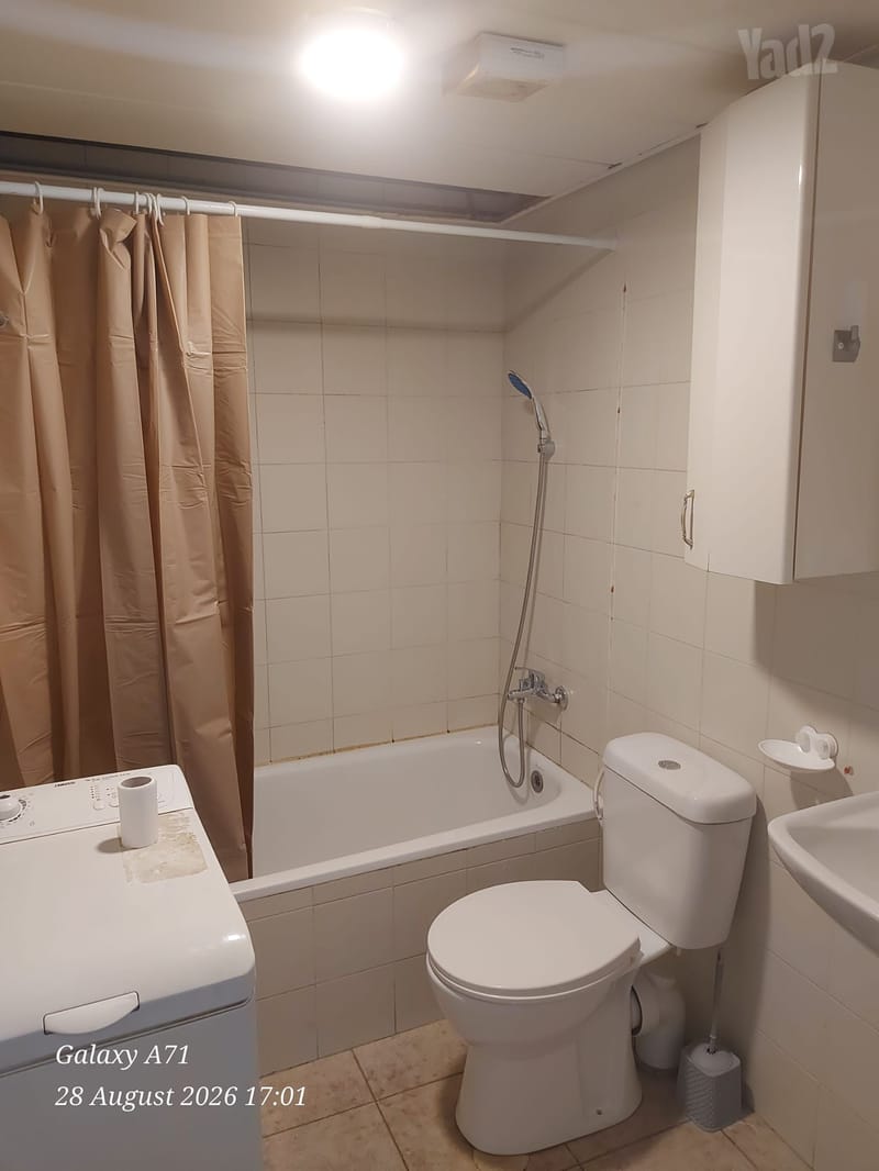Photo from Yad2 – 3 Rooms • ₪3,600, יפה נוף 35, Marina Hinterland, Ashkelon (1)