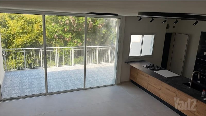 תמונה מיד2 – 5 חדרים • 12,500 ₪, עקיבא 35, לסטר, רעננה (1)