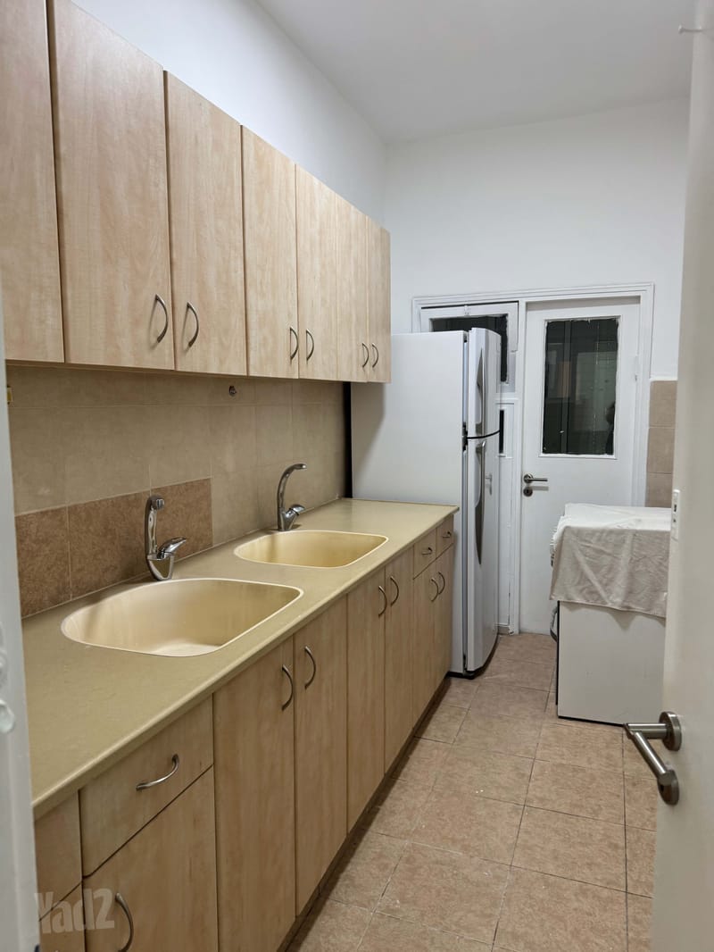 תמונה מיד2 – 3 חדרים • 4,800 ₪, רבי עקיבא 56, הר שלום, בני ברק (1)