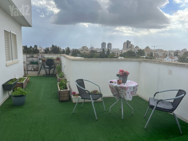 תמונה מיד2 – 7 חדרים • 3,700,000 ₪, הגר"א 2, קריית הרב סלומון, פתח תקווה (1)
