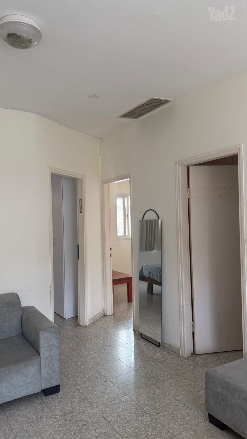 Photo from Yad2 – 4 Rooms • ₪6,000, חנה סנש 37, Hadar, Hod HaSharon (1)