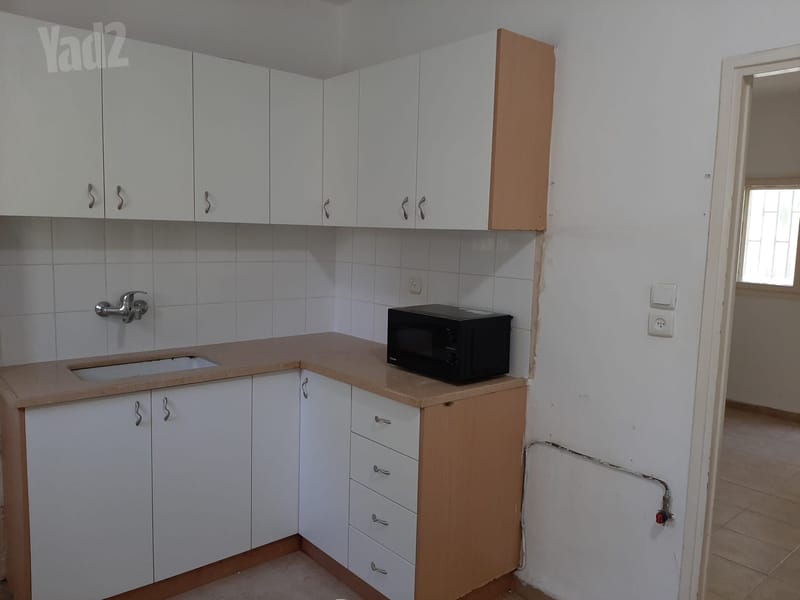 Photo from Yad2 – 2.5 Rooms • ₪2,500, ברל כצנלסון 22, Ziv, Haifa (1)