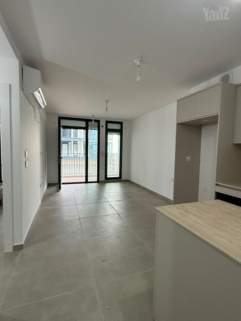 תמונה מיד2 – 2 חדרים • 8,700 ₪, הרצל 91, פלורנטין, תל אביב (1)