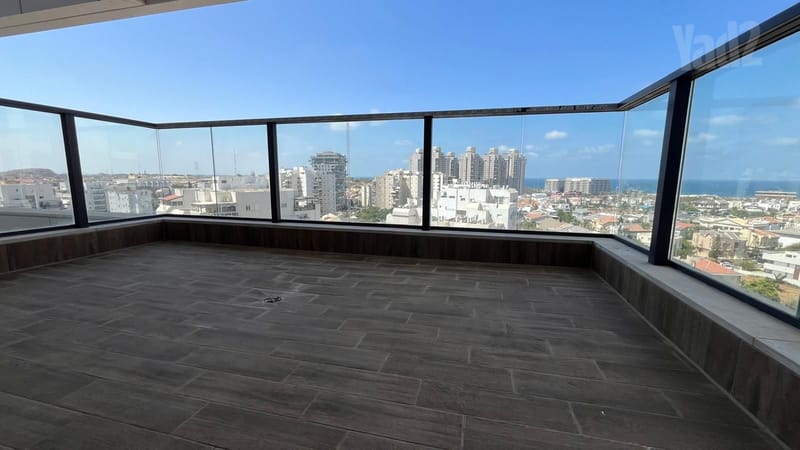 תמונה מיד2 – 5 חדרים • 9,800 ₪, הפריגטה 23, שכונה דרום חדש, בת ים (1)