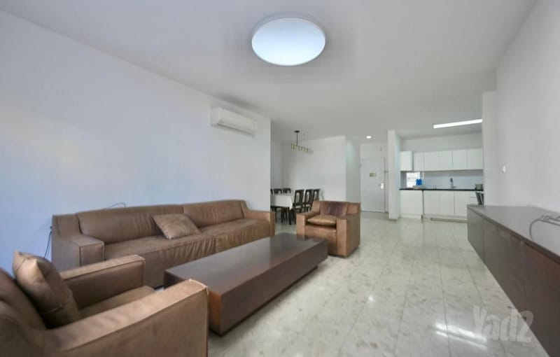 תמונה מיד2 – 4 חדרים • 2,399,000 ₪, יצחק בן דוד, מחנה יהודה, פתח תקווה (1)