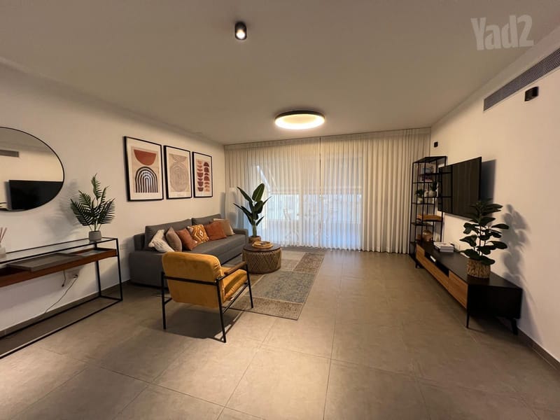 תמונה מיד2 – 3 חדרים • 18,000 ₪, בית אל 13, נווה שרת, תל אביב (1)