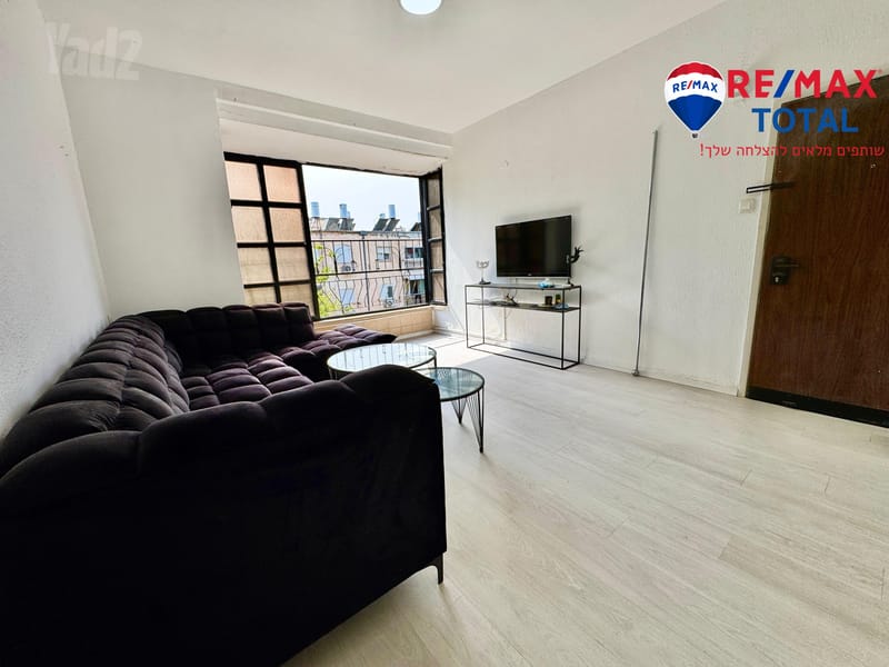 תמונה מיד2 – 3 חדרים • 3,500 ₪, שדרות קוגל 28, גרין ועם, חולון (1)