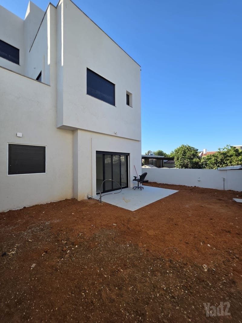 תמונה מיד2 – 7 חדרים • 4,700,000 ₪, ברנר 45, יוספטל, פתח תקווה (1)