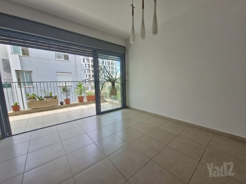 תמונה מיד2 – 3 חדרים • 12,900 ₪, רש"י, לב תל אביב, תל אביב (1)