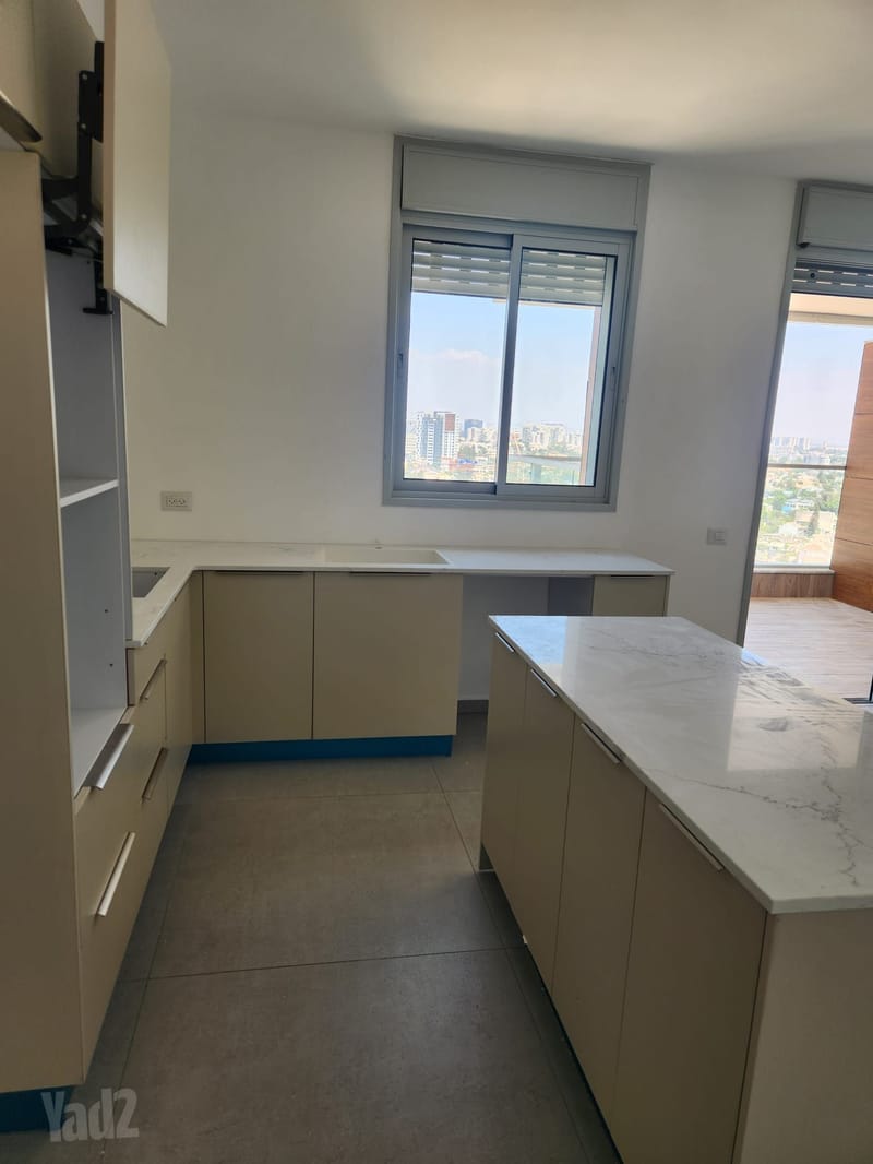Photo from Yad2 – 4 Rooms • ₪7,850, ארבע אמהות 12, Neve Ayalon, Or Yehuda (1)