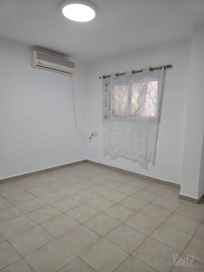תמונה מיד2 – 3 חדרים • 5,300 ₪, רמה 23, נווה שרת, תל אביב (1)