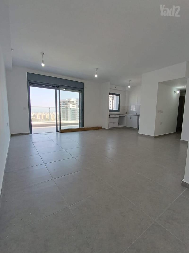 תמונה מיד2 – 5 חדרים • 7,000 ₪, משה לוי 21, נאות שמיר, רמלה (1)