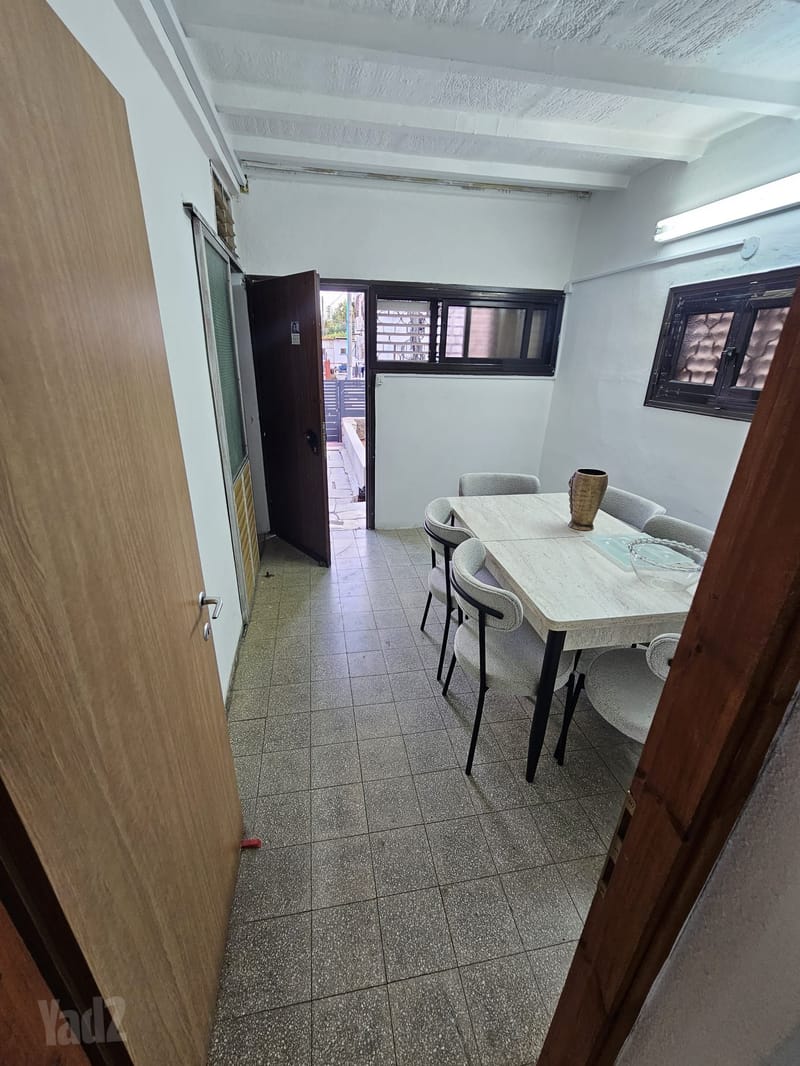 תמונה מיד2 – 3 חדרים • 5,500 ₪, שלמה נתן 42, רמת אליהו, ראשון לציון (1)