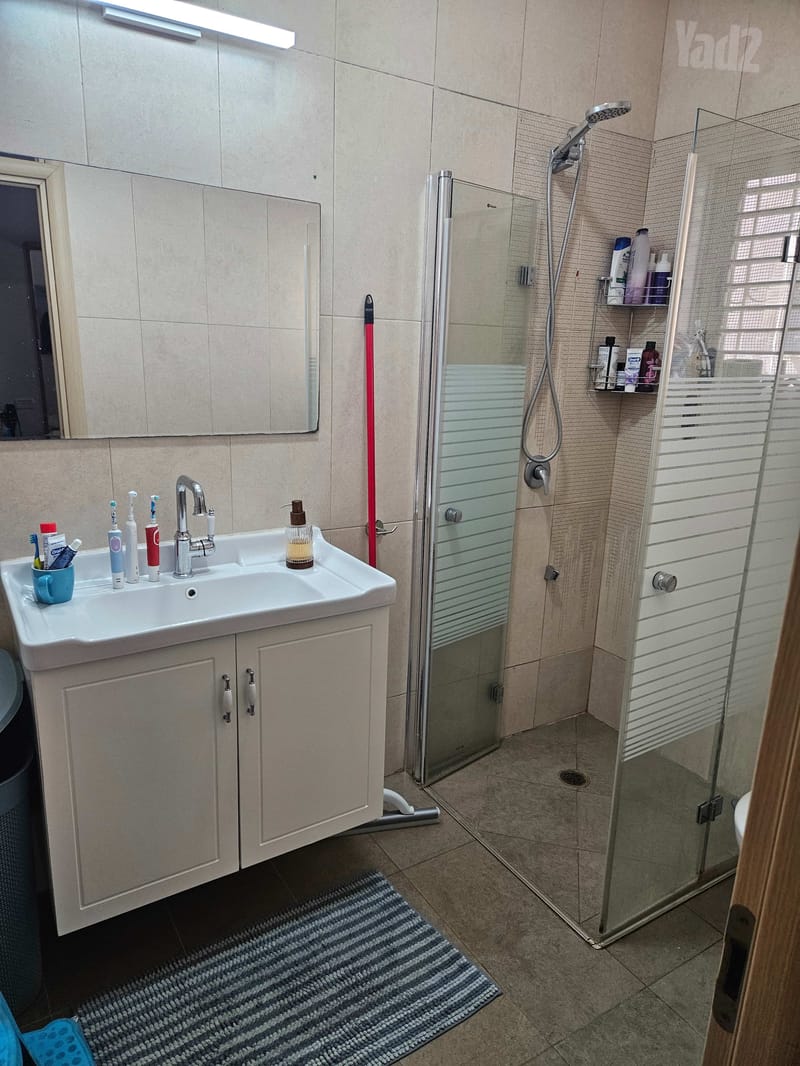Photo from Yad2 – 5 Rooms • ₪7,500, זאב ז'בוטינסקי 10, 'שכונה ד, Rehovot (1)