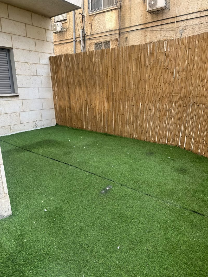 תמונה מיד2 – 5 חדרים • 5,800 ₪, העצמאות 93, אברמסקי, קריית אתא (1)