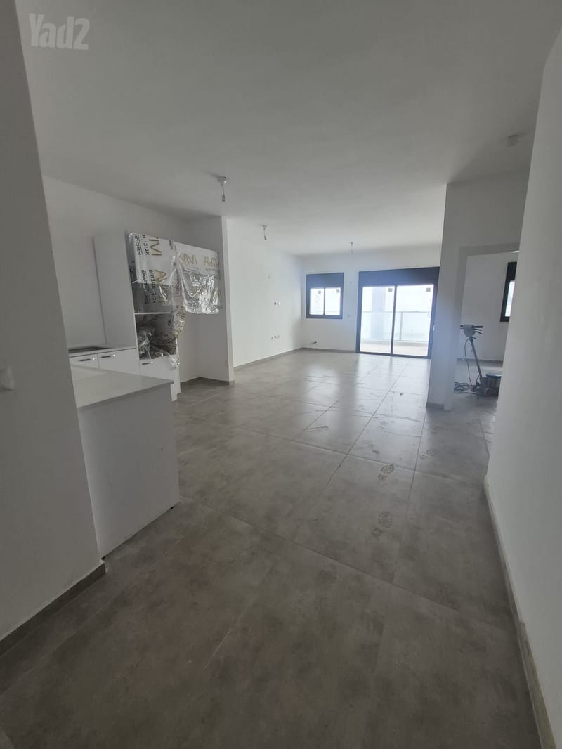 Photo from Yad2 – 4 Rooms • ₪6,200, שדרות מח"ל 27, Western Kiryat Haim, Haifa (1)