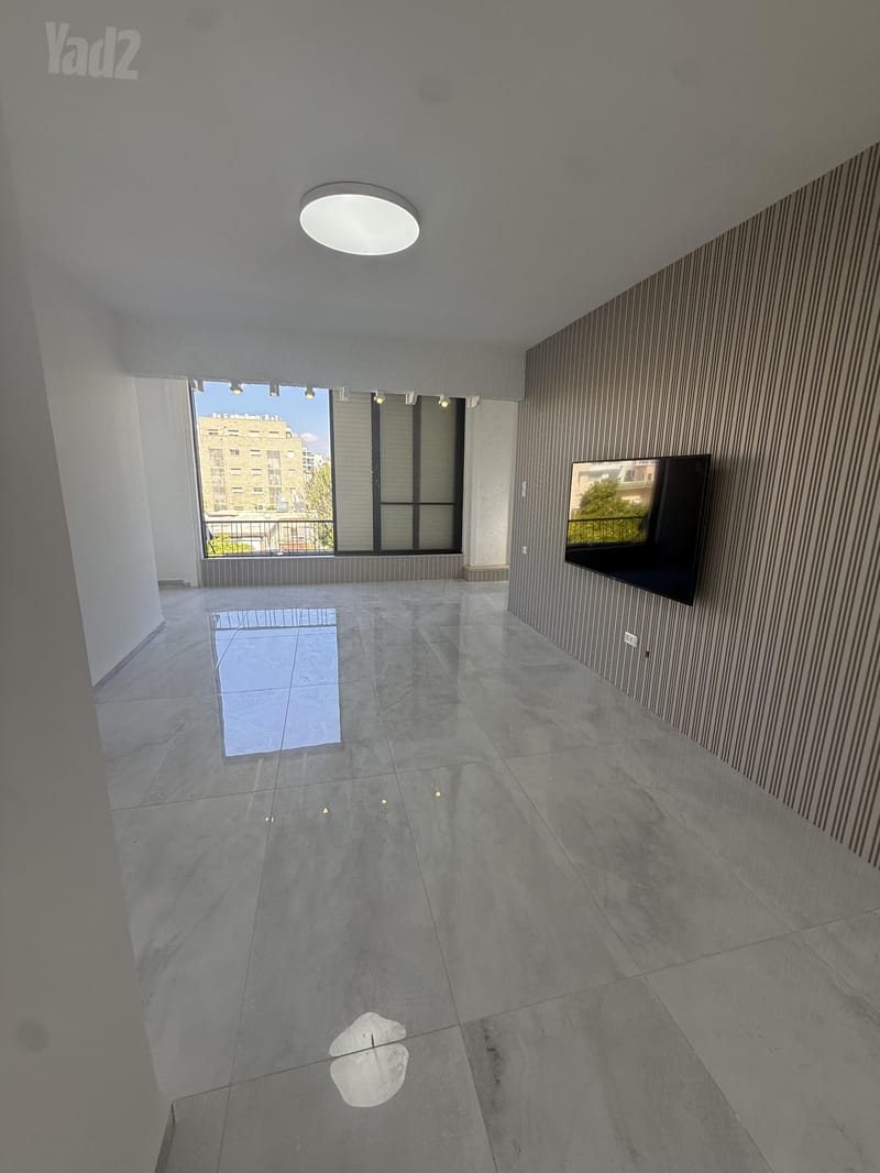 תמונה מיד2 – 4 חדרים • 4,600 ₪, רוקח 16, מוצקין הוותיקה, קריית מוצקין (1)