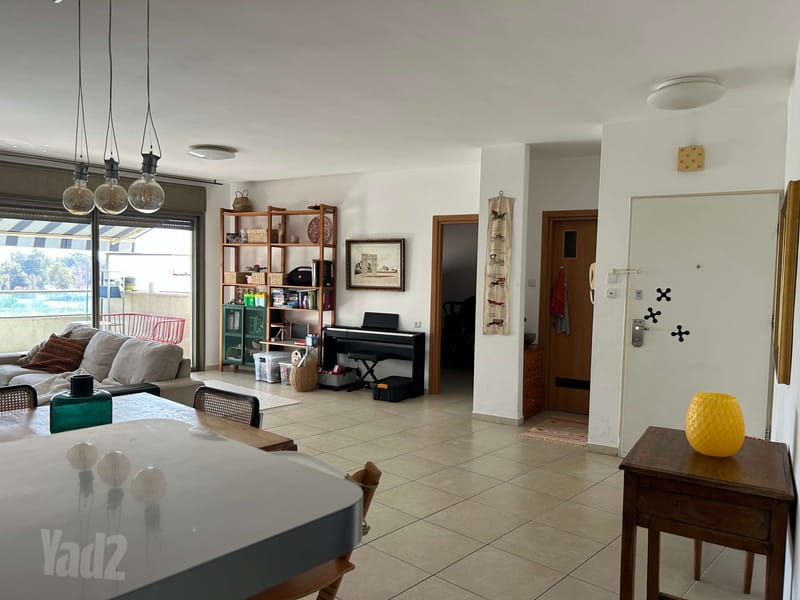 תמונה מיד2 – 4.5 חדרים • 9,000 ₪, עמיר 32, הרצלייה הצעירה, הרצליה (1)