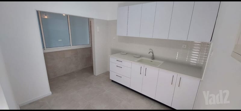 Фото с Yad2 – 3 Комнаты • 5,500 ₪, שדרות העצמאות 32, Центр города Бат-Ям, Бат-Ям (1)