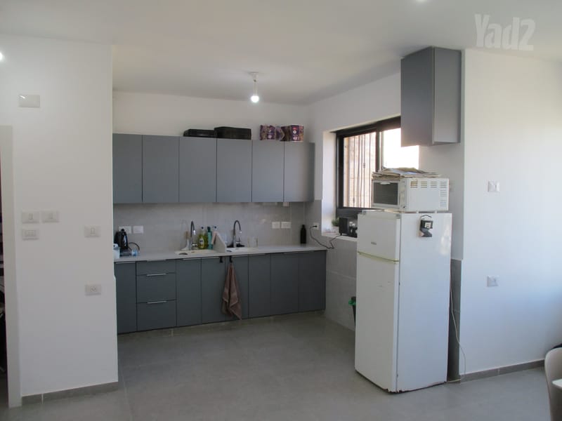 תמונה מיד2 – 3 חדרים • 7,000 ₪, האדמו"רים מגור 6, ירושלים (1)
