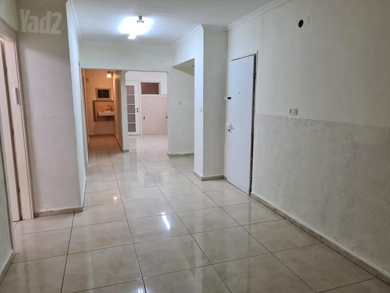 Photo from Yad2 – 5 Rooms • ₪7,000, תל חי 86, Merkaz, Kfar Saba (1)