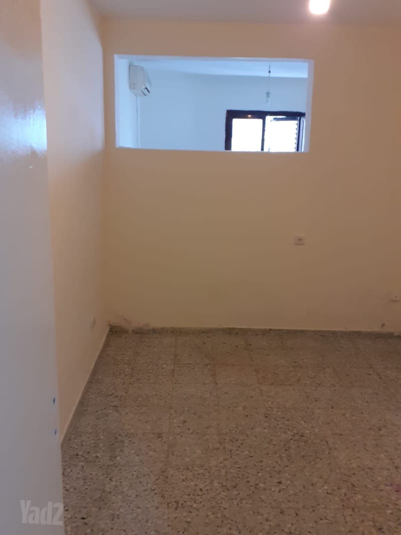 תמונה מיד2 – 4 חדרים • 5,200 ₪, הרצל 4, מרכז העיר, יהוד-מונוסון (1)