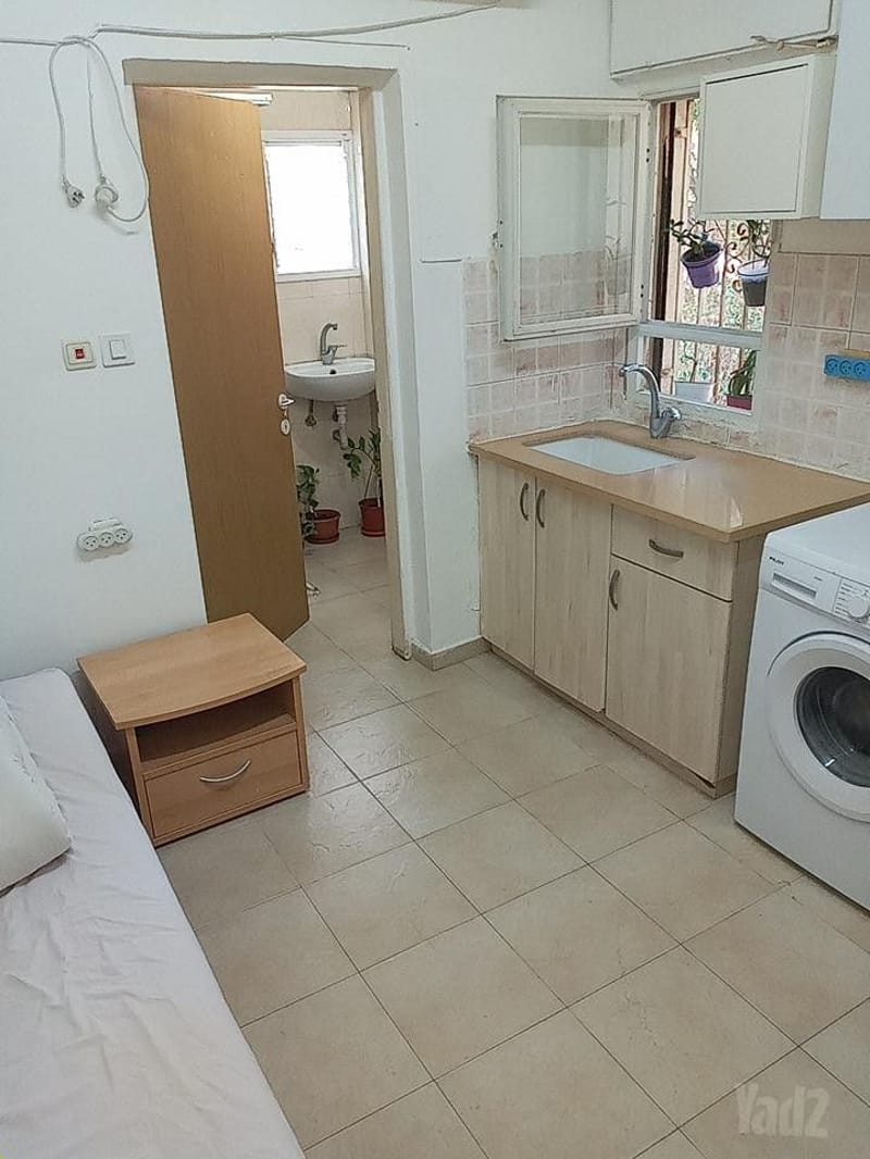 תמונה מיד2 – סטודיו • 1,700 ₪, מצפה 2, נווה שאנן, חיפה (1)
