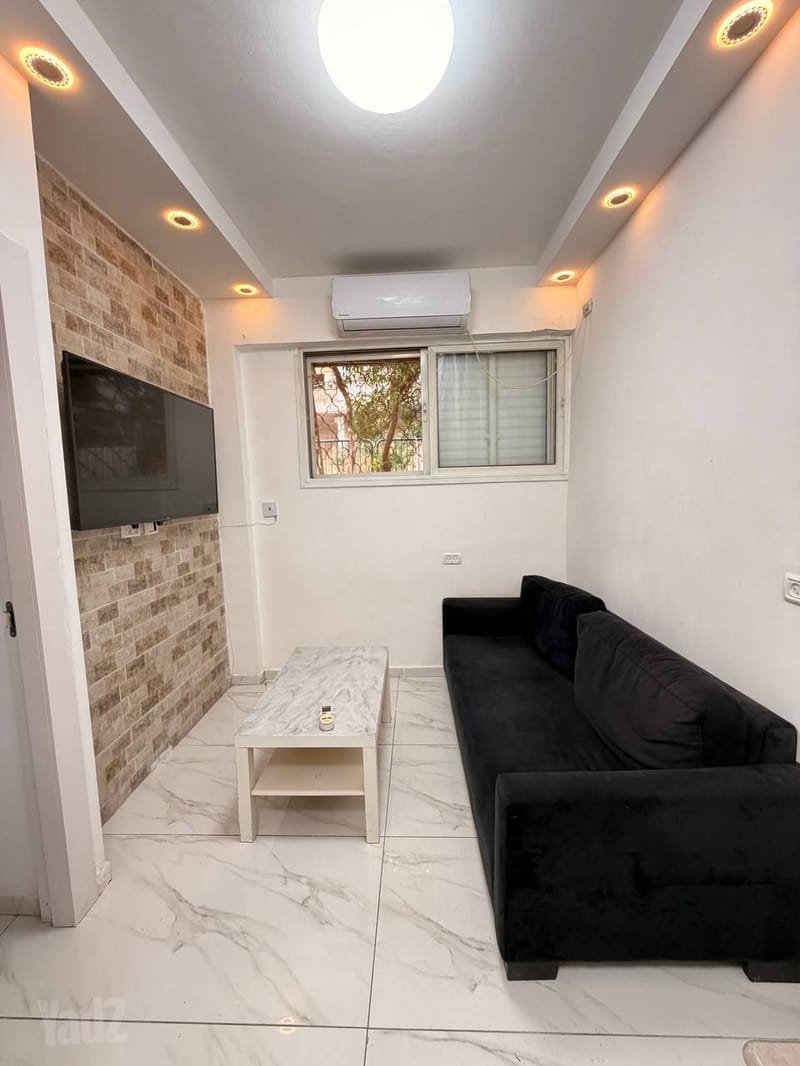 תמונה מיד2 – 2 חדרים • 2,400 ₪, שלום שבזי 5, נווה פז, חיפה (1)