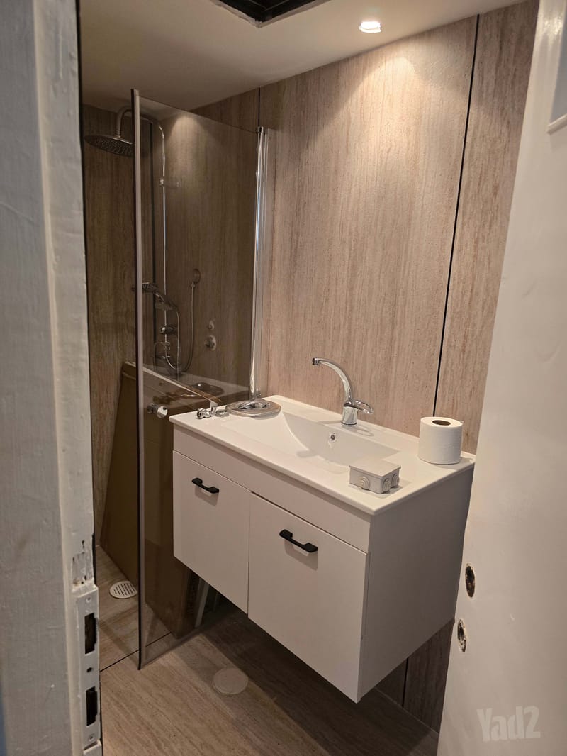 Photo from Yad2 – 2 Rooms • ₪4,800, גורדון 17, City Center, Yehud (1)